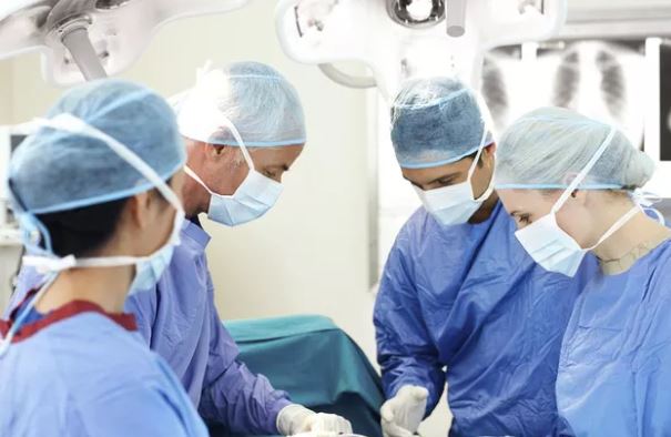 How to Become a Surgical Tech